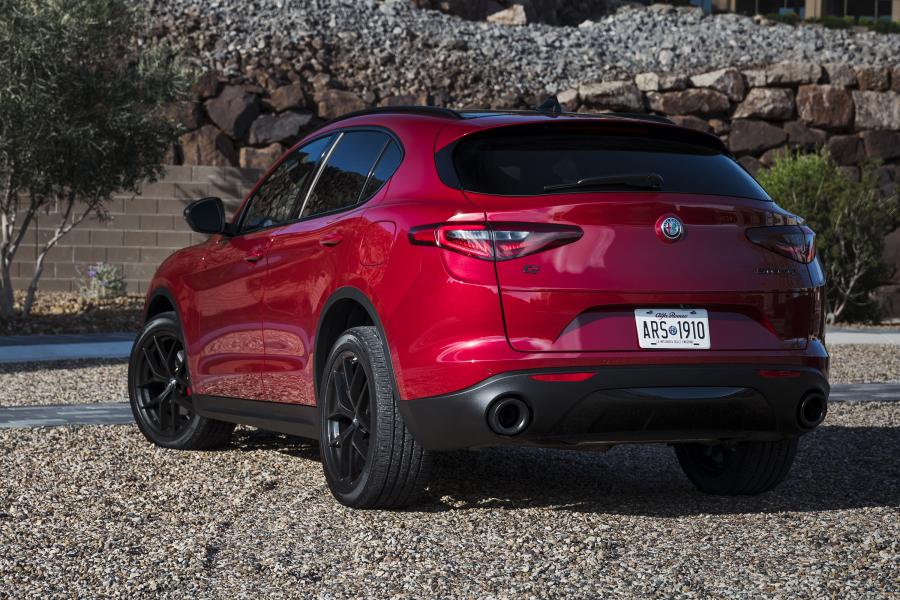 Alfa Romeo Stelvio Nero Edizione (949) 2018 года  (NA) (фото 9 из 10)